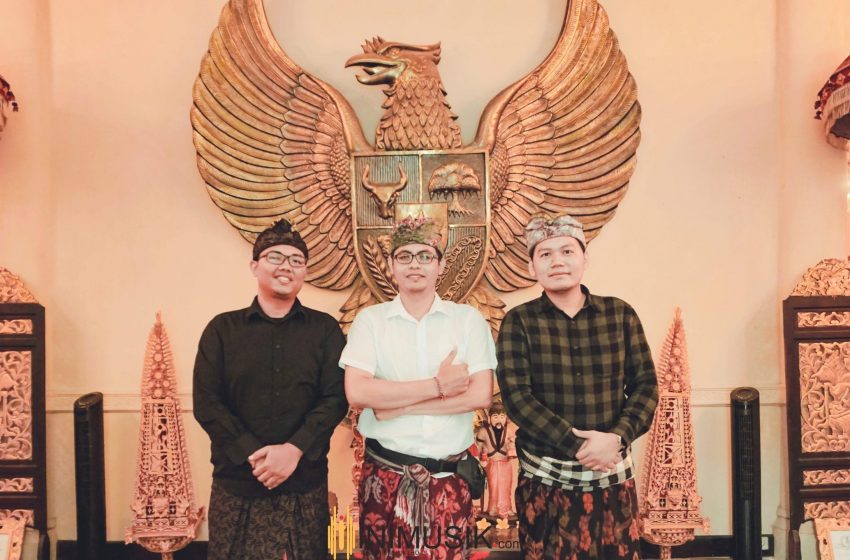 JR17 Hyang Taksu/inimusik
